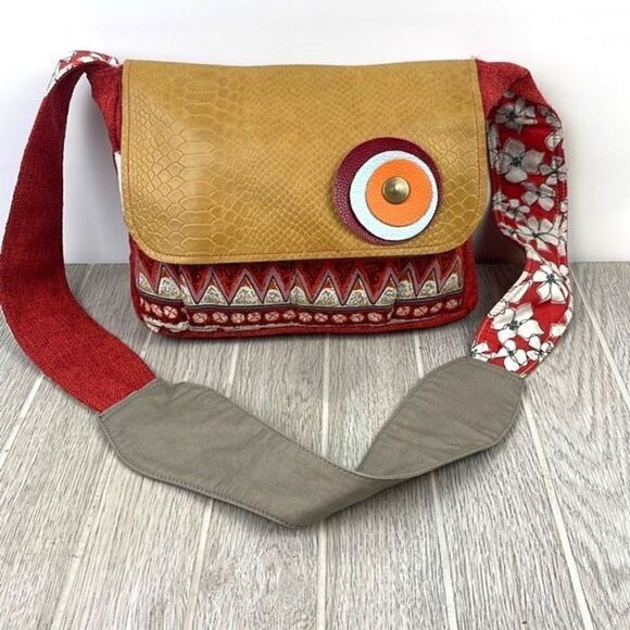 Sage & Harper Women's Multi Media Medium Crossbody Bag Red and Tan - Picture 2 of 16